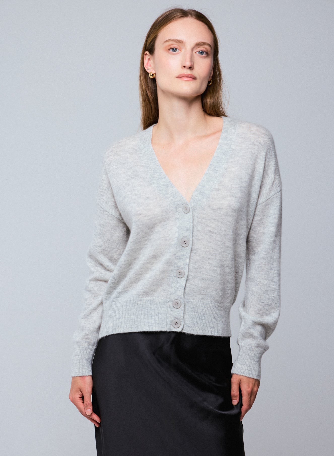 トップス INTERIM 22SS SILK 100% CARDIGAN GRAY 3 トップス INTERIM 22SS SILK 100% CARDIGAN GRAY 3 INTERIM 22SS