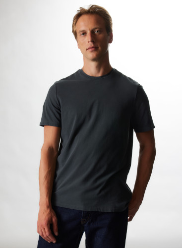 T-Shirt aus handgefärbter organischer Baumwolle / Elastan
