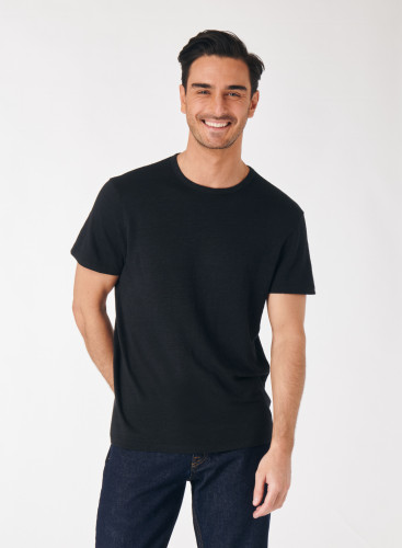 Black short sleeve round neck t-shirt