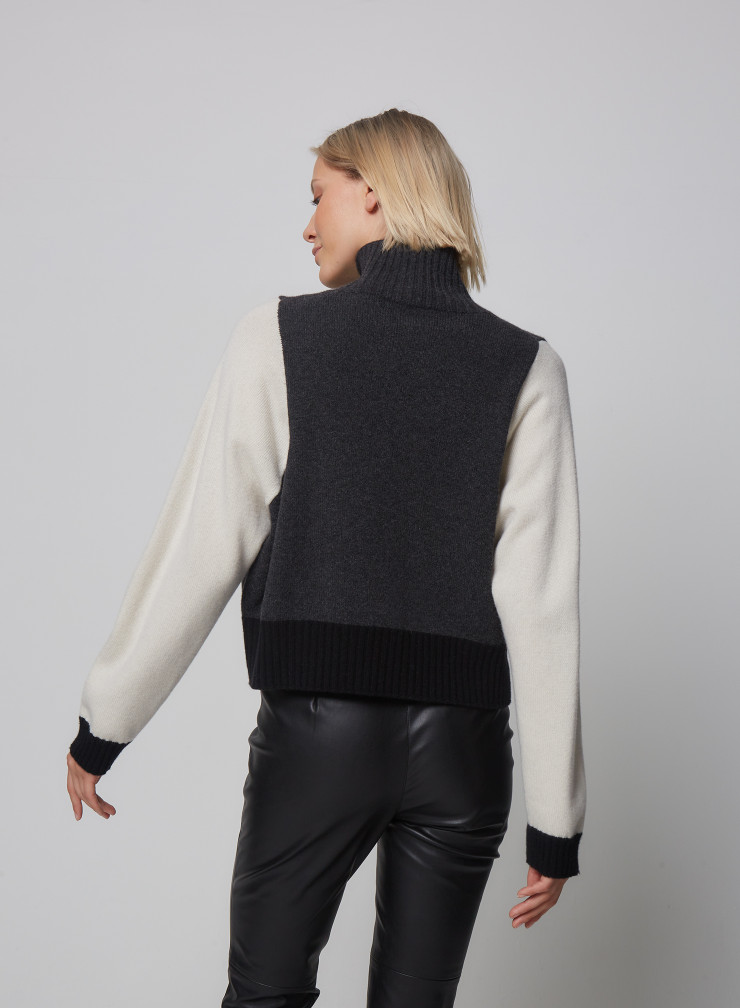 Wool / Cashmere high neck sweater