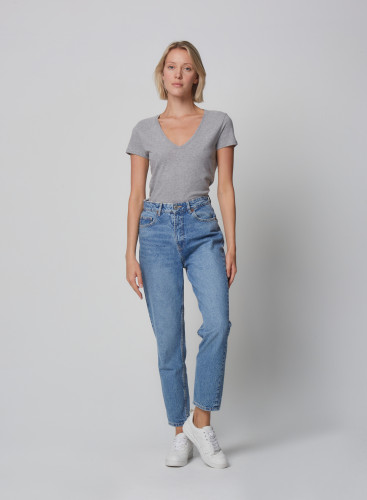 Julia T-Shirt mit V-Ausschnitt und kurzen Ärmeln aus Baumwolle