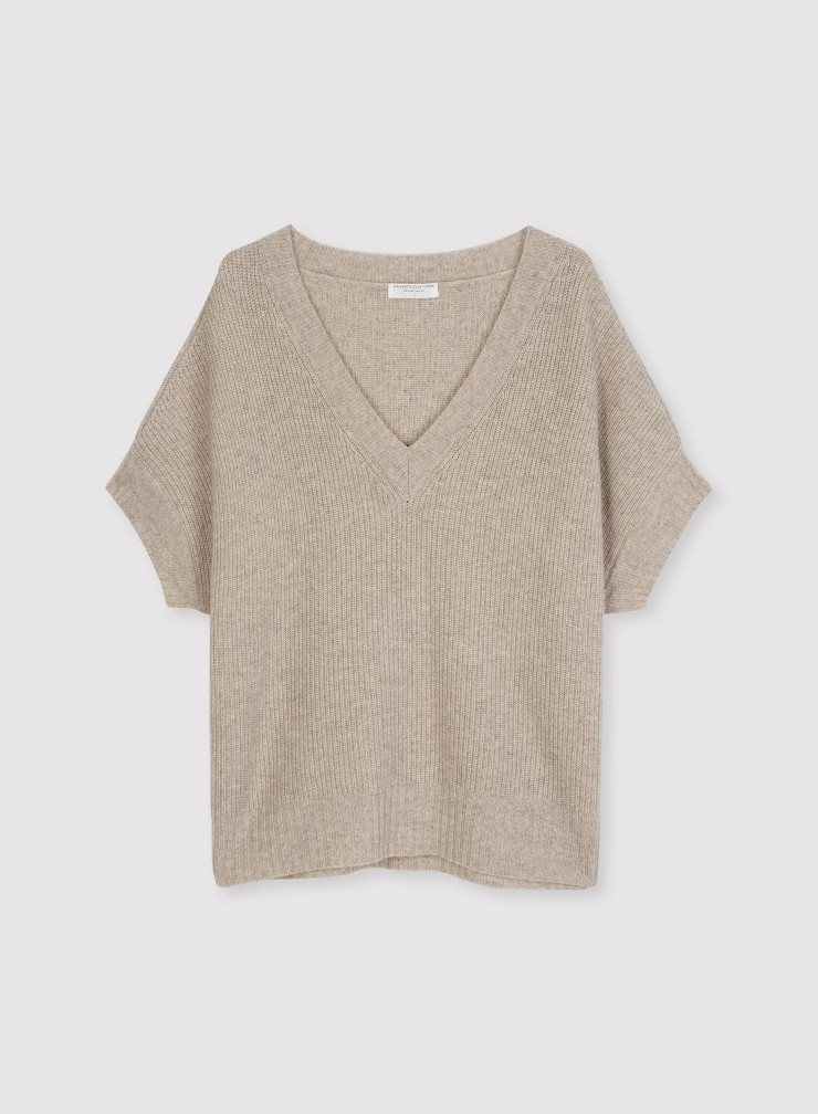 Wool / Cashmere sleeveless V-neck sweater