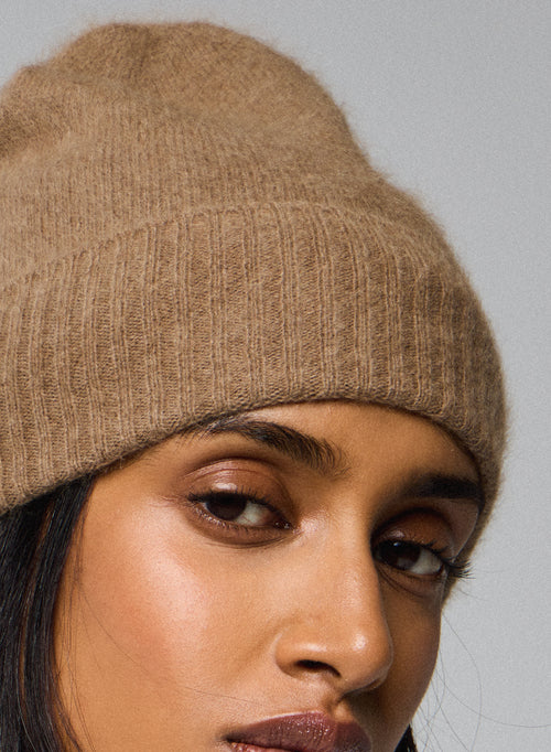 Beige beanie in Raccon wool / Polyamide - MAJESTIC FILATURES