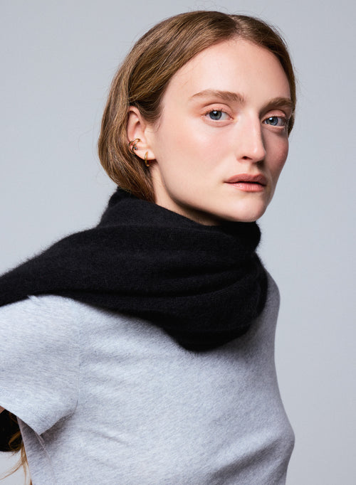 Schal aus schwarzer Raccon-Wolle / Polyamid - MAJESTIC FILATURES