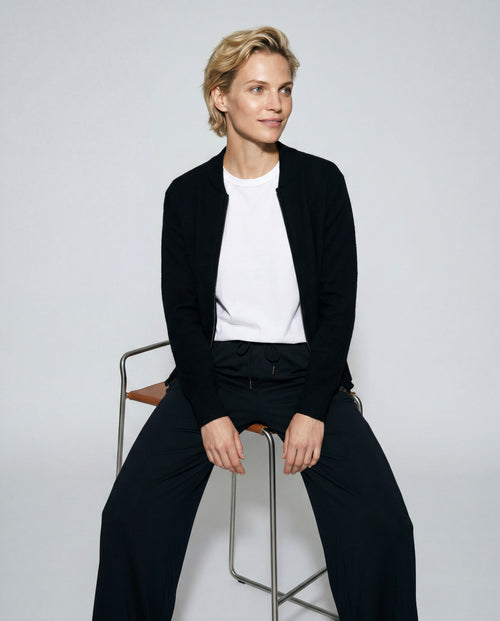 Gilet Noir Col Rond Manches Longues en Raccoon / Polyamide - MAJESTIC FILATURES