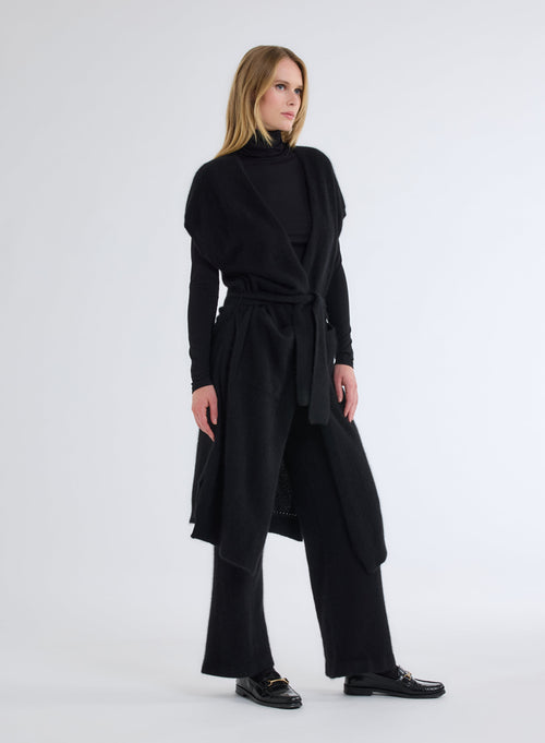 Long Gilet Noir Manches Courtes à Ceinture en Raccoon - MAJESTIC FILATURES