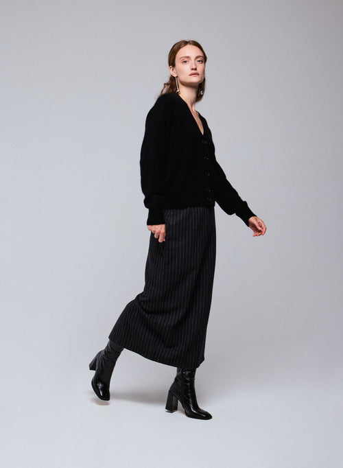 Black V-neck cardigan with long sleeves in wool / silk / cashmere - MAJESTIC FILATURES