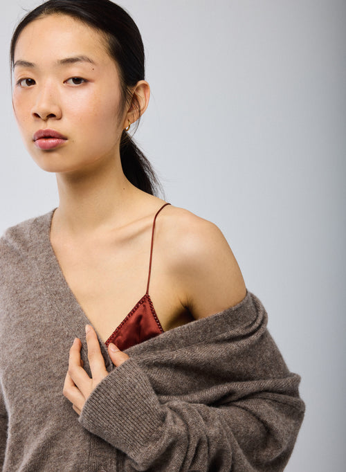 Beige Strickjacke mit V-Ausschnitt und langen Ärmeln aus Wolle / Seide / Kaschmir - MAJESTIC FILATURES