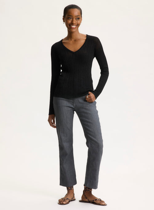 Pull col V avec chemise - 25,00€ - Armand Thiery Pull col V avec chemise - 25,00€ - Armand Thiery