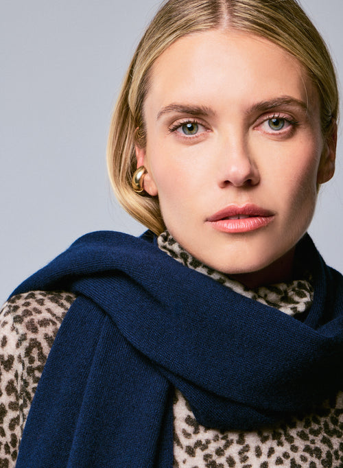 Navy Cashmere Scarf - MAJESTIC FILATURES