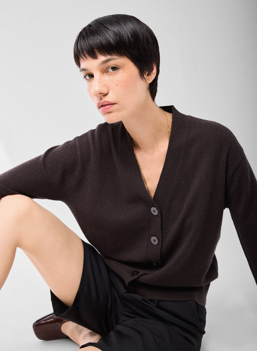 Gilet Marron Col V Manches Longues en Cachemire - MAJESTIC FILATURES