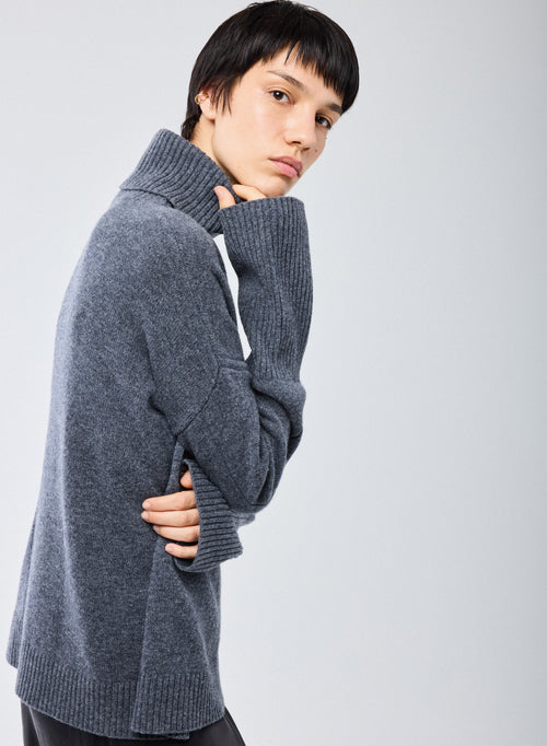 Grauer Rollkragenpullover mit langen Ärmeln aus Merinowolle - MAJESTIC FILATURES