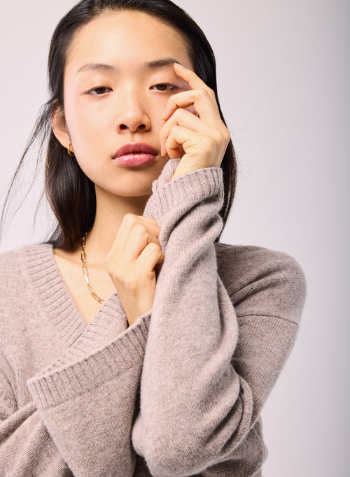 Pull Marron Col V Manches Longues en Laine merinos - MAJESTIC FILATURES