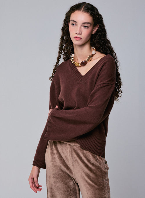 Brown V-neck long-sleeved merino wool sweater - MAJESTIC FILATURES