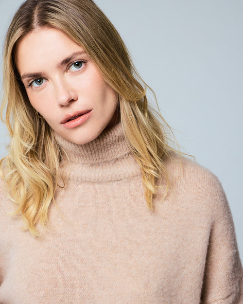 Beige long-sleeved turtleneck sweater in wool / cashmere - MAJESTIC FILATURES