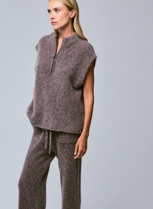 Beigefarbener Pullover mit ärmellosem Stehkragen aus Alpaka / Polyamid / Elasthan - MAJESTIC FILATURES