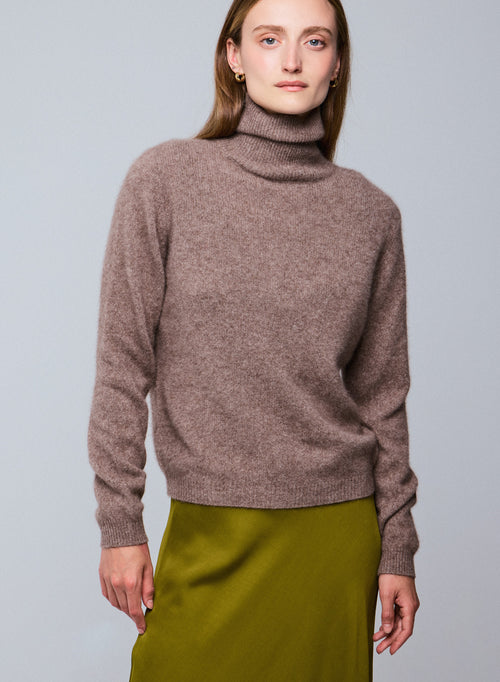 Suéter de cuello alto beige de manga larga en lana / zorro / poliamida - MAJESTIC FILATURES