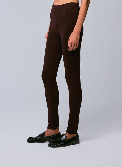 Pantalon Aubergine en Viscose / Elasthanne - MAJESTIC FILATURES