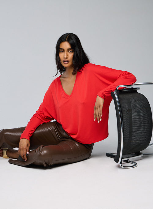 Orangefarbenes Langarm-T-Shirt aus Viskose / Elasthan mit V-Ausschnitt - MAJESTIC FILATURES