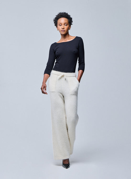 T-shirt Noir Adèle Col Bateau en Viscose et Élasthanne - MAJESTIC FILATURES