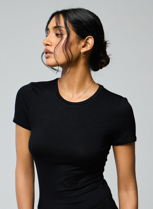 T-shirt Noir Col Rond Manches Courtes en Viscose et Élasthanne - MAJESTIC FILATURES