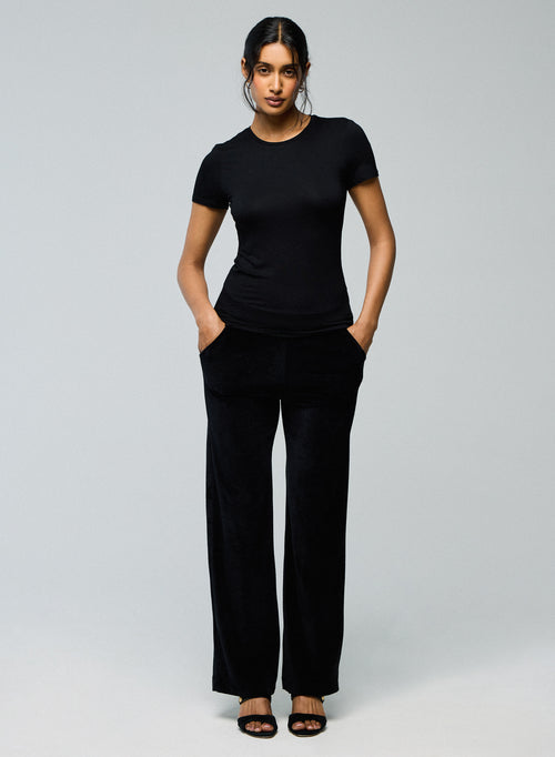 T-shirt Noir Col Rond Manches Courtes en Viscose et Élasthanne - MAJESTIC FILATURES