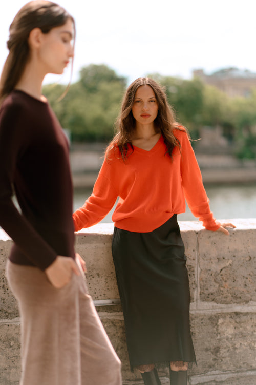 Pull Rouge Col V Manches Longues en Cachemire - MAJESTIC FILATURES