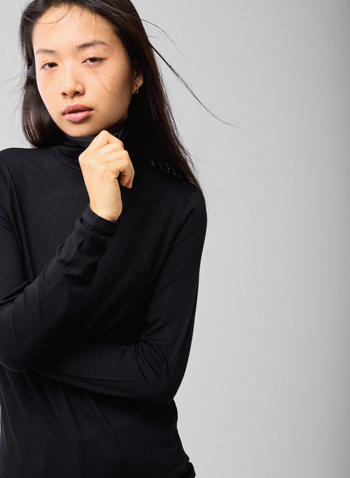 Negra Camiseta Cuello Alto Mangas Largas Viscosa Elastano - MAJESTIC FILATURES