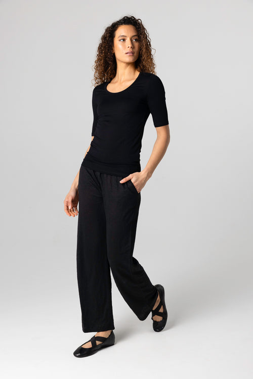 Schwarzes T-Shirt U-Ausschnitt Ellbogenärmel aus Viskose / Elasthan - MAJESTIC FILATURES