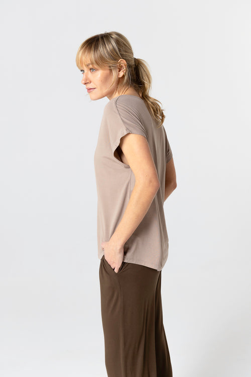 Brown V-neck Short-Sleeve T-Shirt in Viscose / Elastane - MAJESTIC FILATURES