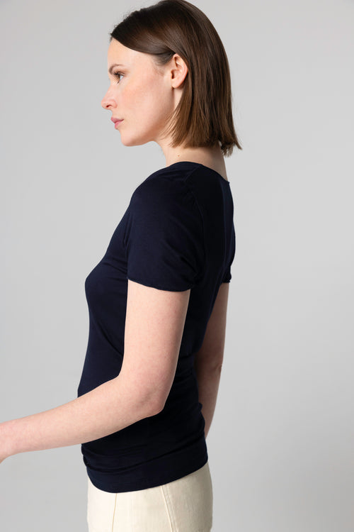 T-shirt Marine Col V Manches Courtes en Viscose / Elasthanne - MAJESTIC FILATURES