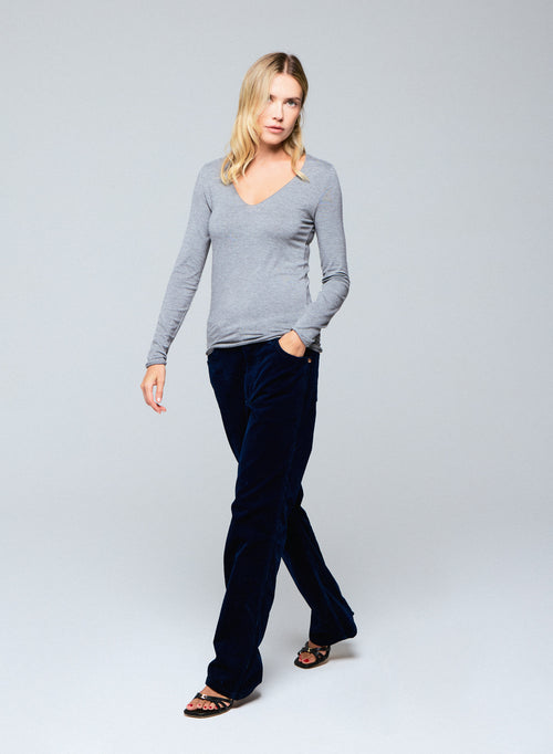 Graues Langarm-T-Shirt mit V-Ausschnitt aus Viskose / Elasthan - MAJESTIC FILATURES