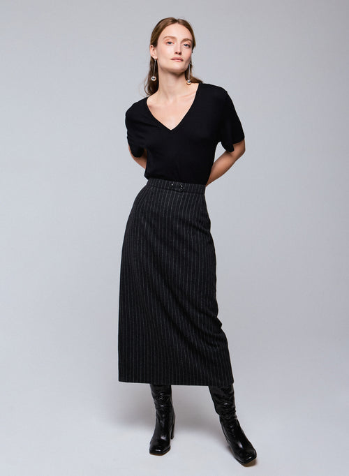 Schwarzes Kurzarm-T-Shirt aus Viskose / Elasthan mit V-Ausschnitt - MAJESTIC FILATURES