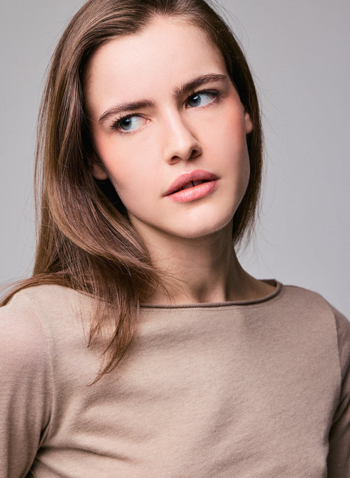 Camiseta beige con cuello barco de manga larga en algodón orgánico / cachemir - MAJESTIC FILATURES