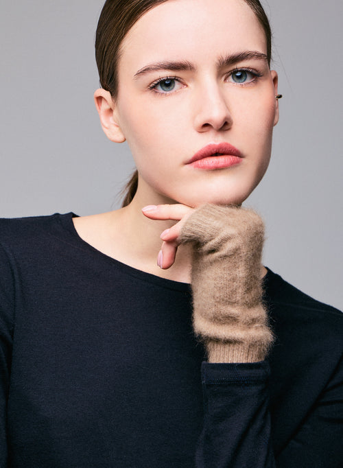 Black Round Neck Long Sleeves T-shirt in Cotton and Cashmere - MAJESTIC FILATURES