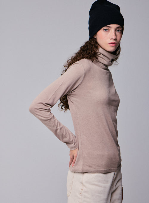 Camiseta de cuello alto de manga larga beige en algodón orgánico / cachemir - MAJESTIC FILATURES