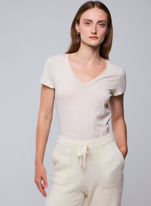 Camiseta beige de manga corta con cuello de pico en algodón orgánico - MAJESTIC FILATURES