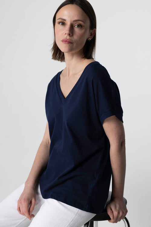 T-shirt Marine Col V Manches Courtes en Coton Organique - MAJESTIC FILATURES
