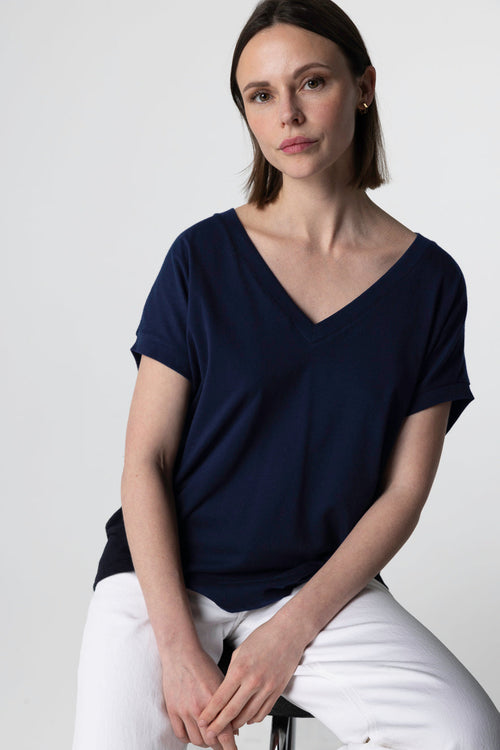 T-shirt Marine Col V Manches Courtes en Coton Organique - MAJESTIC FILATURES