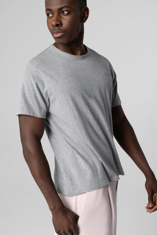 T-shirt à col rond marron pour homme photo – Image gratuite de Gris sur T-shirt à col rond marron pour homme photo – Image gratuite de Gris sur