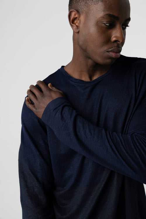 Langärmliges T-Shirt mit Rundhalsausschnitt aus Leinen/Elasthan in Marineblau - MAJESTIC FILATURES