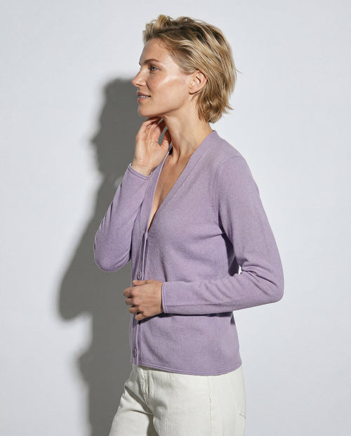 Langärmelige Kaschmirweste mit V-Ausschnitt in Hellviolett  - MAJESTIC FILATURES