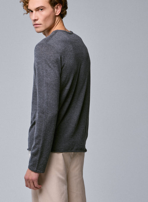 Graues Langarm-T-Shirt aus Kaschmir mit Rundhalsausschnitt - MAJESTIC FILATURES