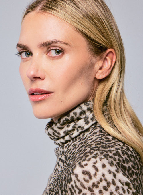 Beige Long Sleeves Turtleneck T-Shirt in Organic Cotton / Cashmere - MAJESTIC FILATURES