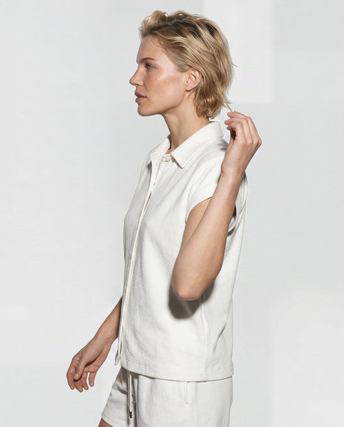 Sleeveless Collared Shirt in Organic Cotton / Polyamide in Milk - MAJESTIC FILATURES