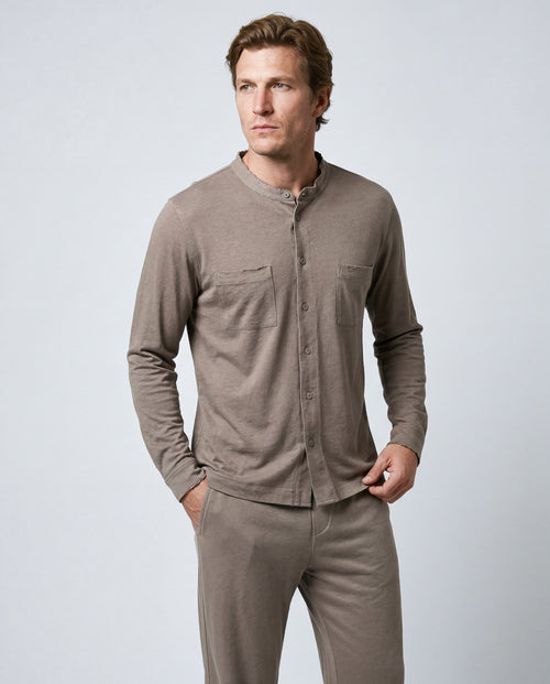 Long-Sleeve Cotton / Linen Collared Shirt in Coffee Latte - MAJESTIC FILATURES