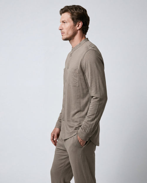 Long-Sleeve Cotton / Linen Collared Shirt in Coffee Latte - MAJESTIC FILATURES
