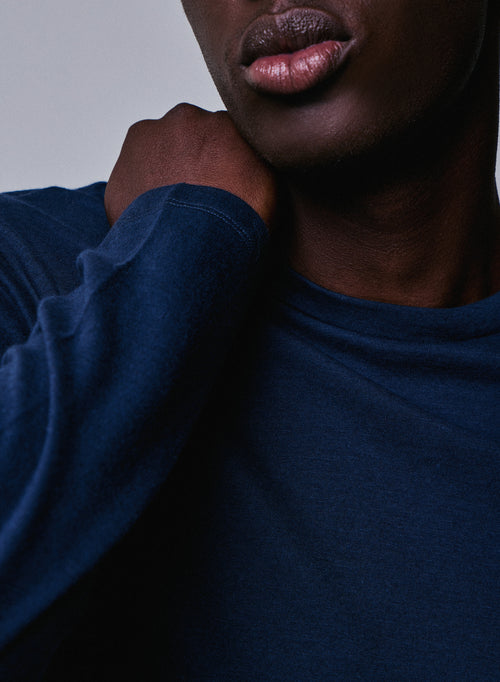 Langarm-T-Shirt mit Rundhalsausschnitt in Blau / Grau aus Bio-Baumwolle / Kaschmir - MAJESTIC FILATURES